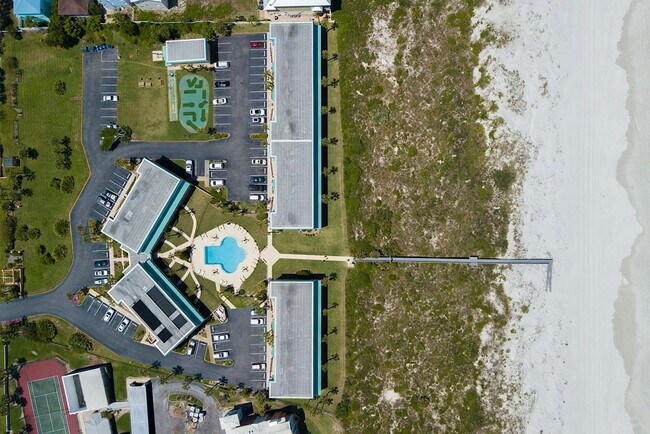 Building Photo - 6100 A1A S