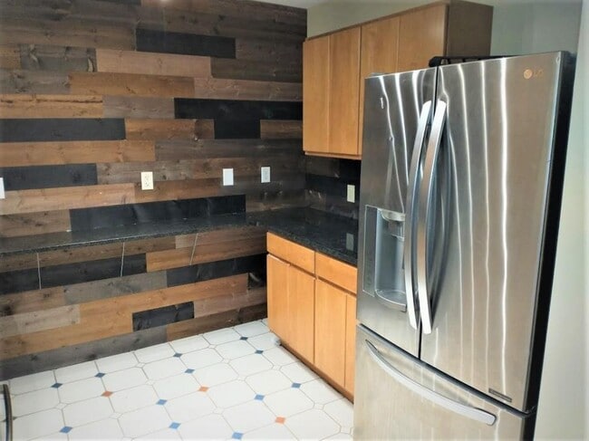 Building Photo - 1848 Arbordale