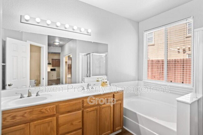 Building Photo - 382 Pestana Ave