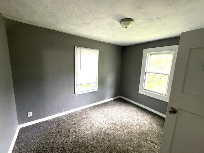 Building Photo - 4025 N Kitley Ave