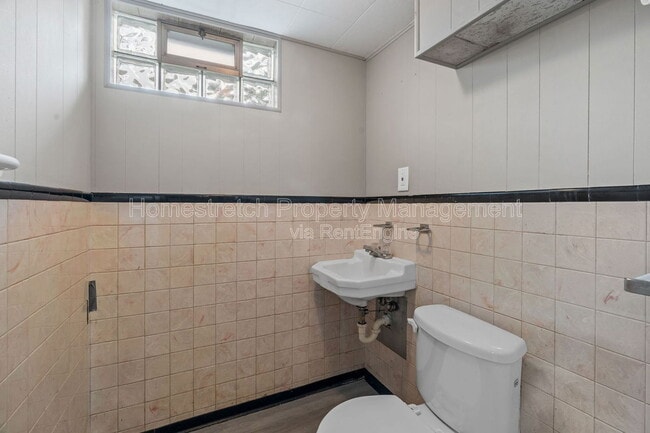 Building Photo - 2220 Argo Dr