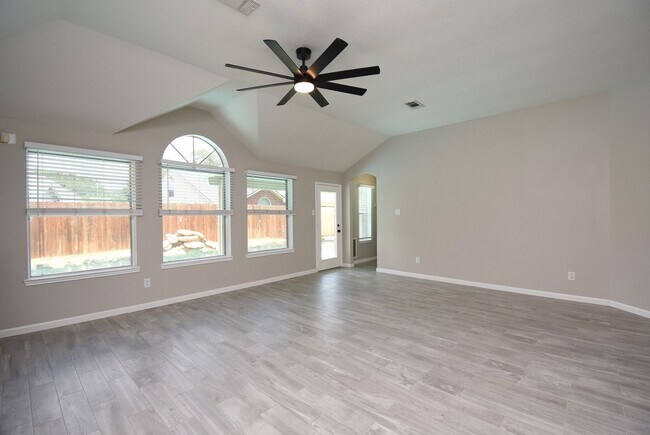 Building Photo - 23122 Beech Canyon Dr