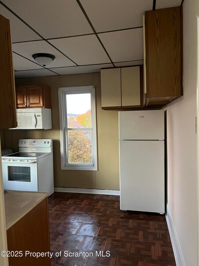 Primary Photo - 1330 Pittston Ave