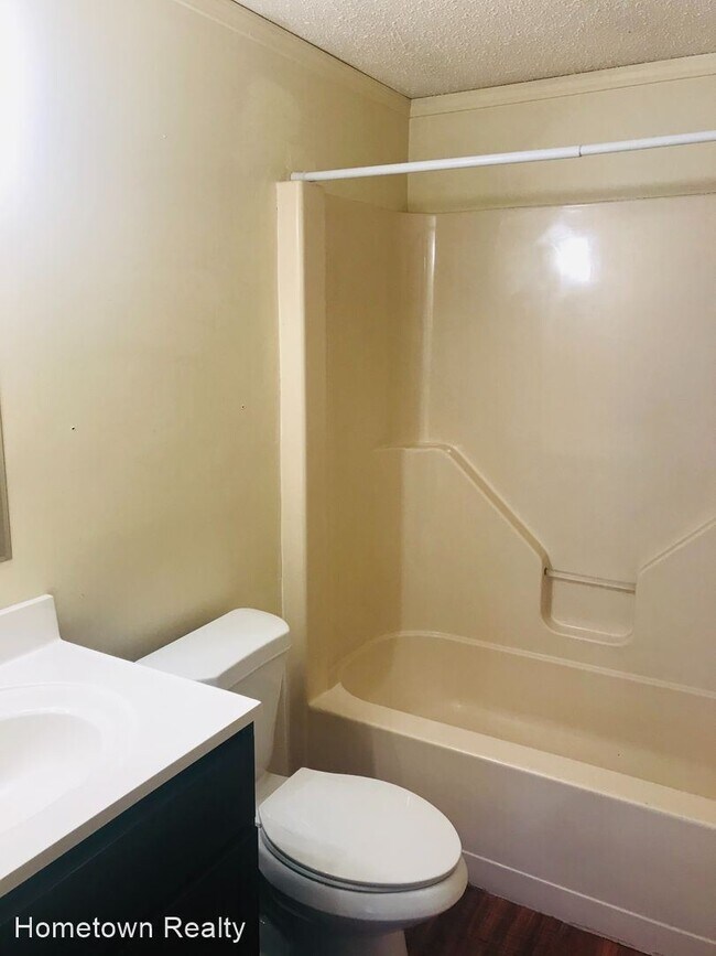 Building Photo - Studio, 1 bath House - 1225 S Lee Avenue U...