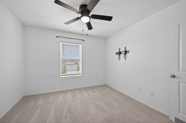 Building Photo - 1519 Twilight Grn Dr