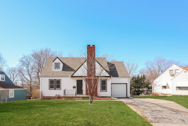 Building Photo - 5004 Glenside Dr