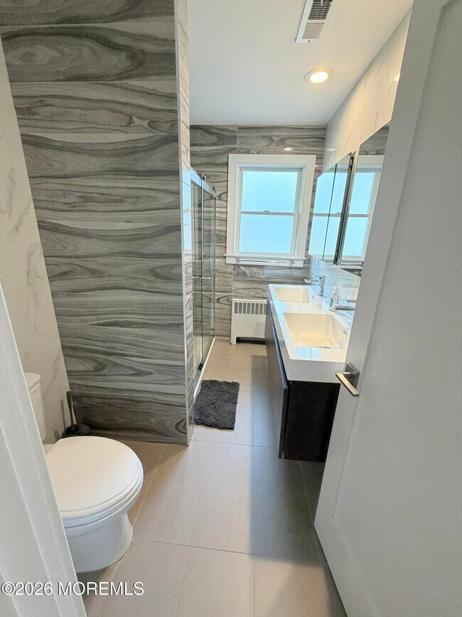 Building Photo - 2025 Lesser Pkwy