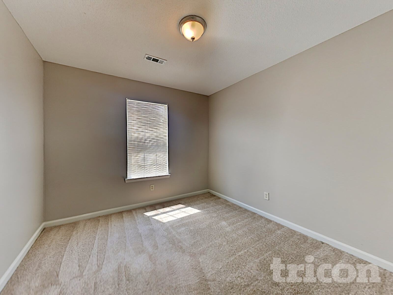 Building Photo - 105 River View Ct