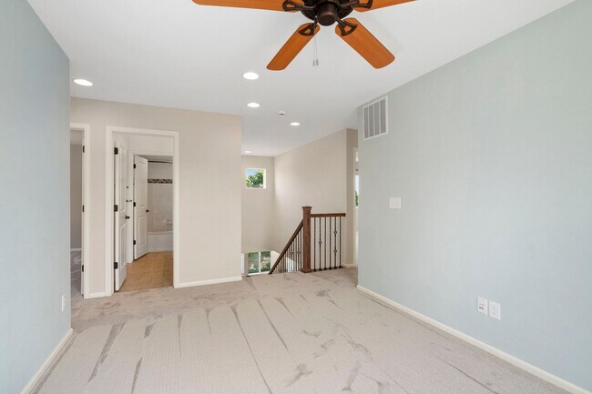 Building Photo - 4-Bed 3-Bed House