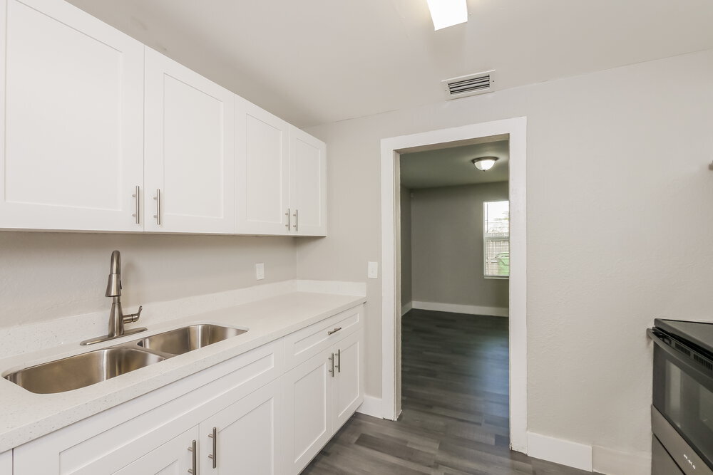 Building Photo - 1115 N Andrews Ave