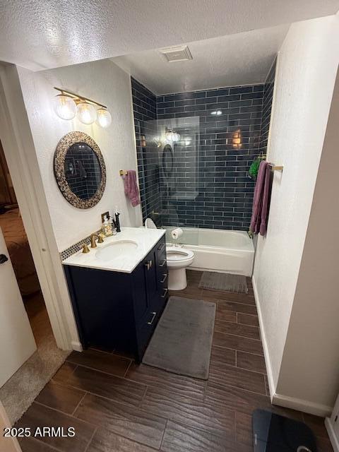 Building Photo - 4428 E Willow Ave