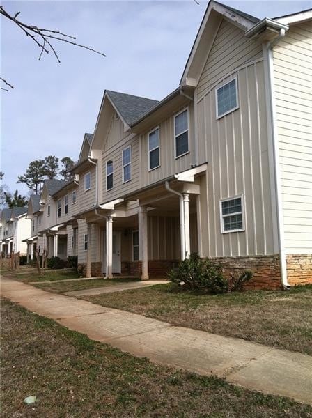 Building Photo - 1051 Moreland Dr SE