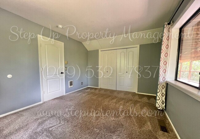 Building Photo - Cedar Ridge 3BR/3BA – Modern Amenities in ...