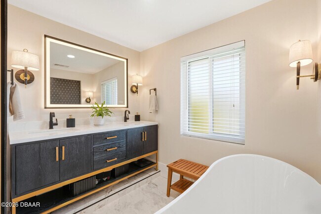 Building Photo - 165 Ormond Pkwy