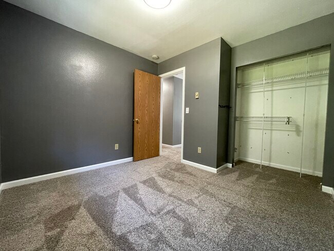 Building Photo - 707 125th Pl NW