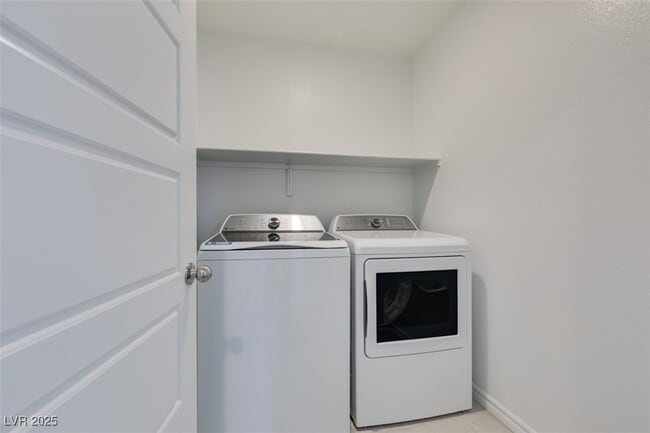 Building Photo - 10778 Bede Ct