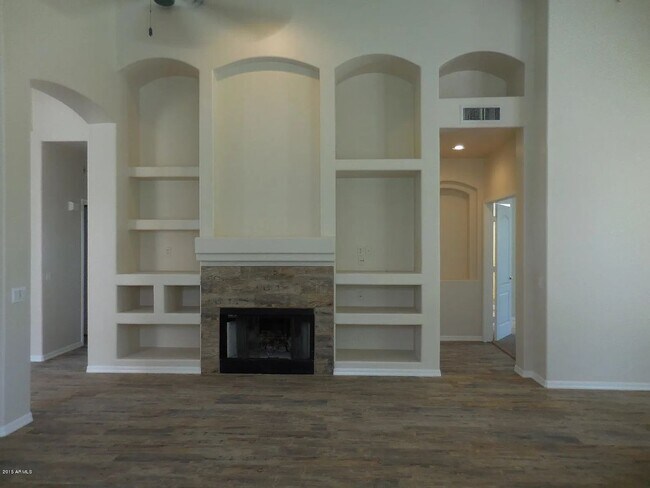 Building Photo - 4189 E Rancho Caliente Dr