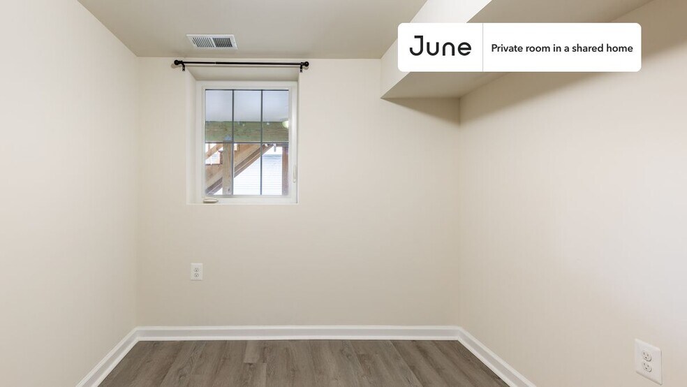Building Photo - Room in Shared 4 bed/3.5 bath home