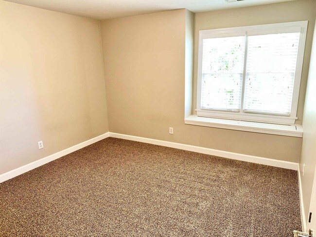 Building Photo - 305 Cary Pines Dr