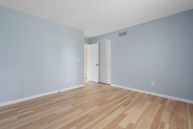 Building Photo - 6251 Tara Hill Dr