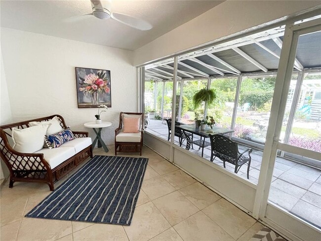 Building Photo - 1012 Laurel Ave