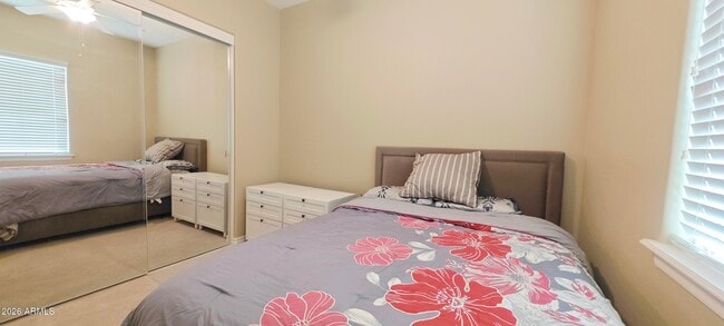 Building Photo - 401 E Torrey Pines Pl