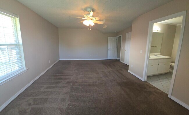 Building Photo - 418 Pristine Water Ln
