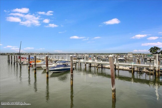 Building Photo - 169 Wharfside Dr