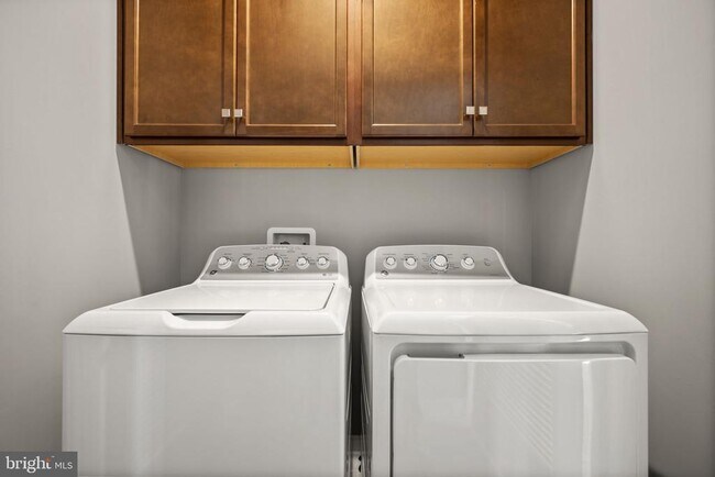 Building Photo - 171 WOODGATE Cir