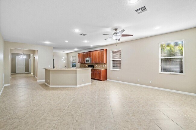 Building Photo - 10636 Ivanhoe Ln