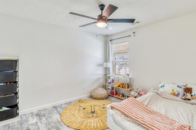 Building Photo - 6015 Wildbriar Ln