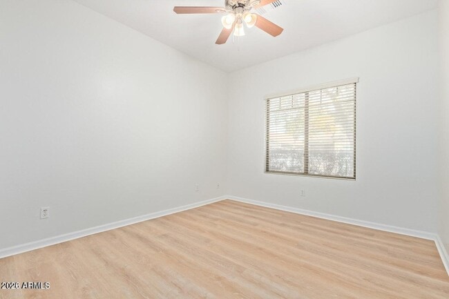 Building Photo - 4542 N 111th Dr