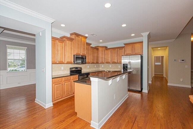 Building Photo - 1749 Paddington St