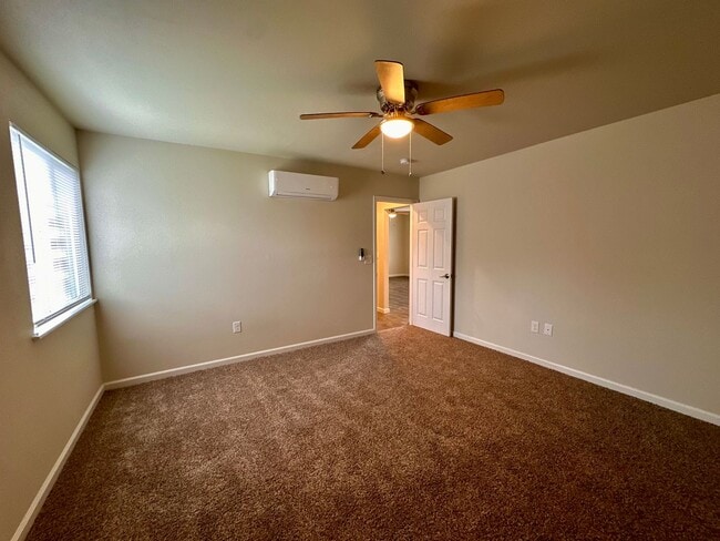 Building Photo - 1397 E Cypress Ave