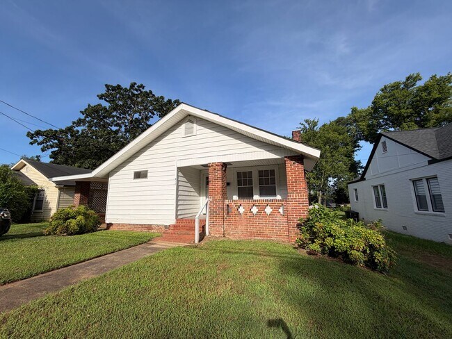 Building Photo - 918 Darlington Way SW