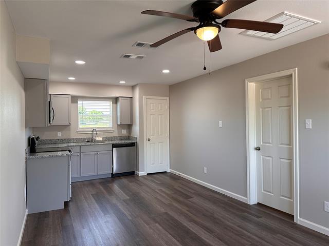 Building Photo - 11015 I-30 Frontage Rd