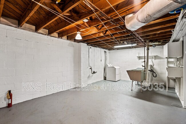 Building Photo - 801 Jefferson Rd