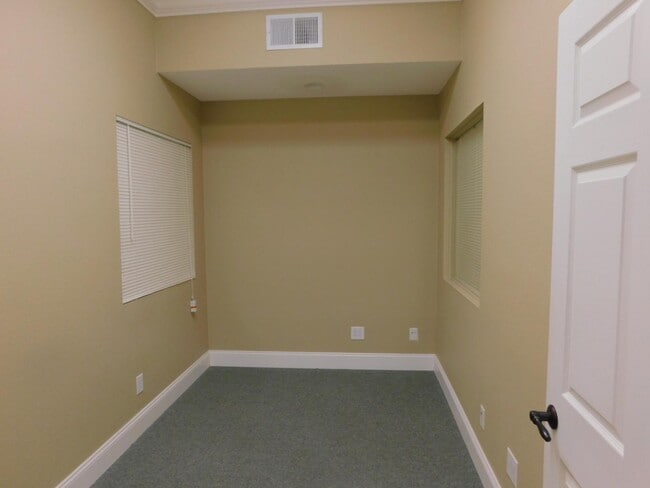 Building Photo - 101 H. St - 2