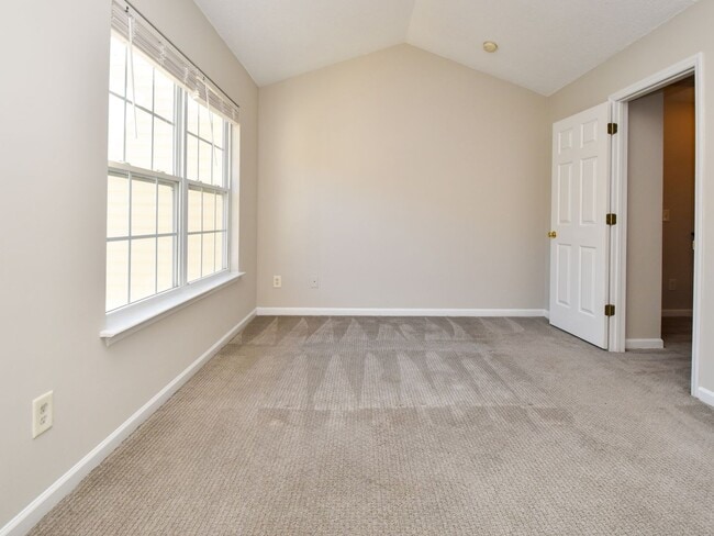 Building Photo - 33 Scott Hollow Dr