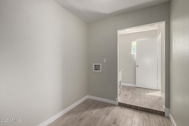 Building Photo - 4001 W Libby St