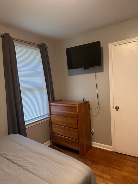 Building Photo - 5803 Poitier Dr