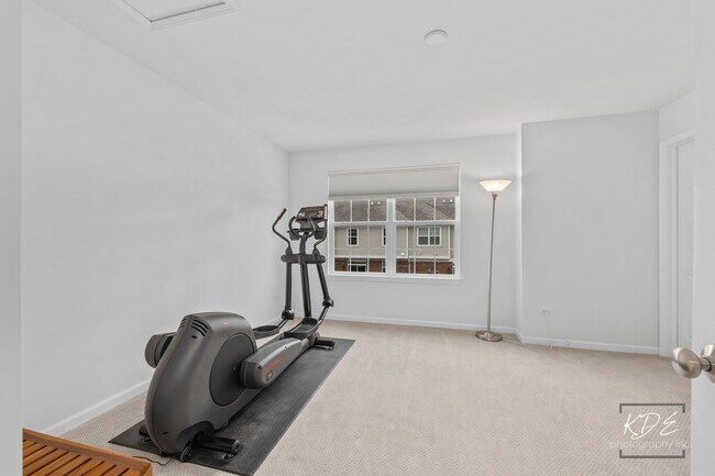 Building Photo - 4426 Monroe Ct