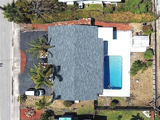 Building Photo - 5770 NE 18th Ave