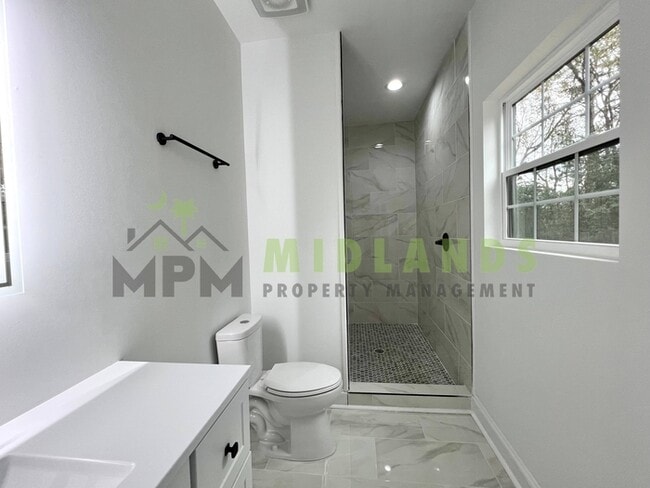 Building Photo - 1510 Noble Ave