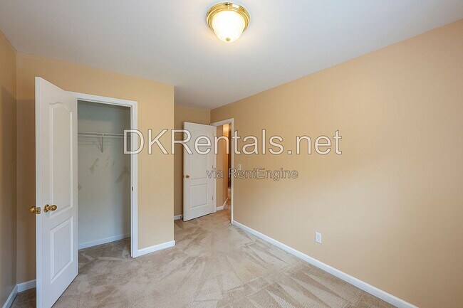 Building Photo - 7712 Autry Cir