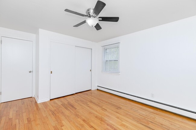 Building Photo - 56 Church St