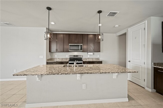Building Photo - 43744 Cattleman Dr