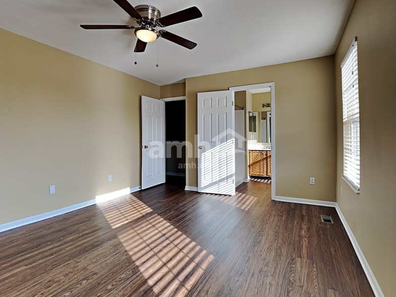 Building Photo - 935 Stone Ridge Ln