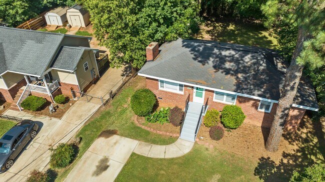 Building Photo - Newly Renovated Ranch Home In SE Raleigh! Pet Friendly!