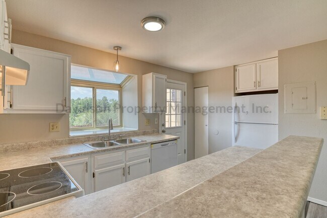 Building Photo - 6716 Mountain Top Ln